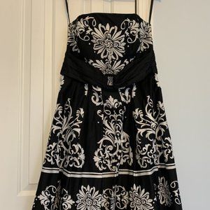 WHBM Strapless Black and White Dress - Size 14